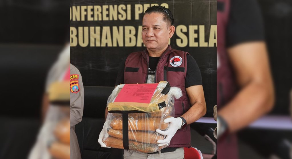 Lumban Gaol Sikat Habis