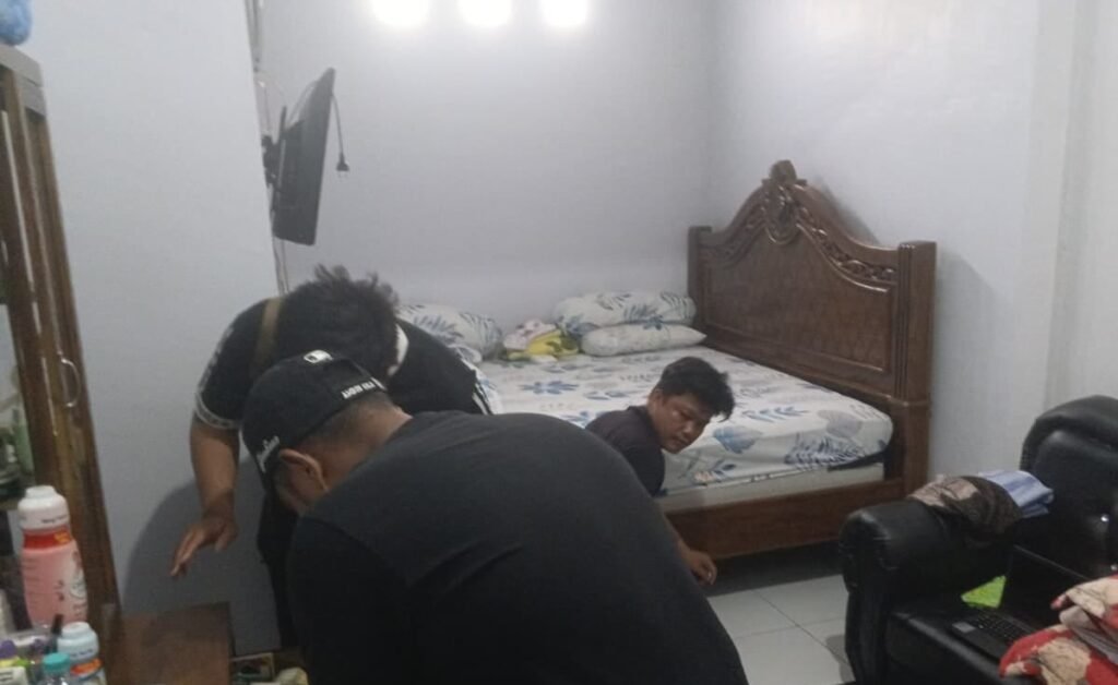 Polisi Obrak-abrik Lokasi Diduga Sarang Narkoba di Sisumut, Polres Labusel Tegaskan Tak Kasih Ampun!