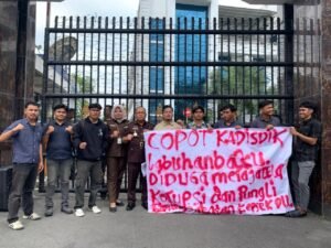 Dugaan Korupsi di Disdik Labuhanbatu Menyengat, AMPK SU Desak Kejatisu Periksa Kadis AJP Dugaan Korupsi di Disdik Labuhanbatu Menyengat, AMPK SU Desak Kejatisu Periksa Kadis AJP