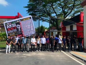 Aliansi Mahasiswa Labusel Seruduk Kajatisu dan Poldasu, Desak Usut Dugaan Gurita Korupsi Bupati dan Jual Beli Jabatan Aliansi Mahasiswa Labusel Seruduk Kajatisu dan Poldasu, Desak Usut Dugaan Gurita Korupsi Bupati dan Jual Beli Jabatan